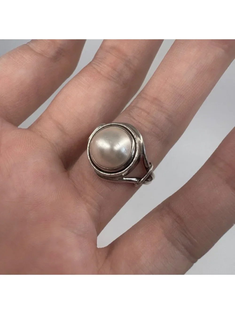 White Pearl Bezel Set Split Shoulders Ring Sterling Silver 925 Size 7.5